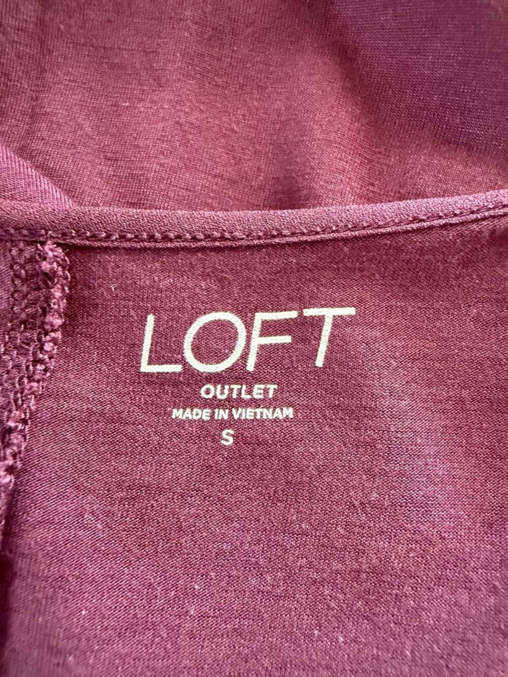 LOFT Outlet plum sheer-like v-neck sleeveless tank top women's size Small - Picture 6 of 7